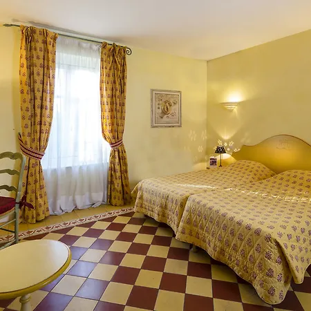 Hotel And Restaurant L Arena 4*